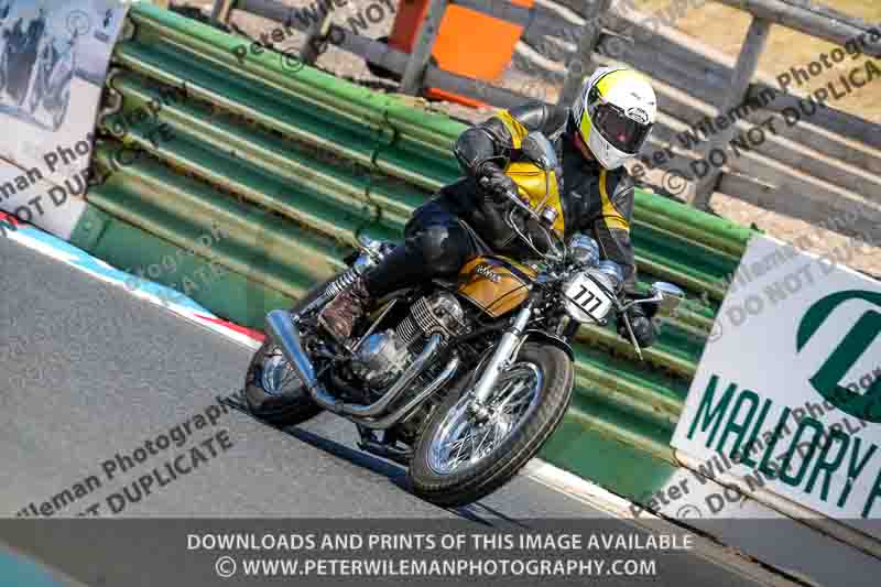 Vintage motorcycle club;eventdigitalimages;mallory park;mallory park trackday photographs;no limits trackdays;peter wileman photography;trackday digital images;trackday photos;vmcc festival 1000 bikes photographs